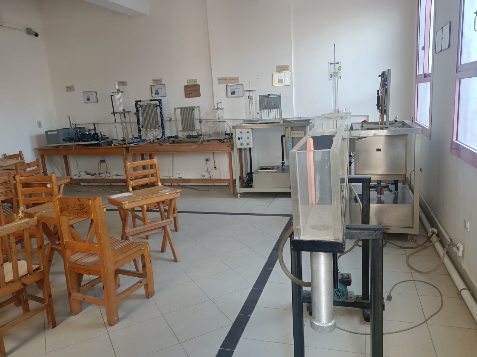 معامل اختبار المواد